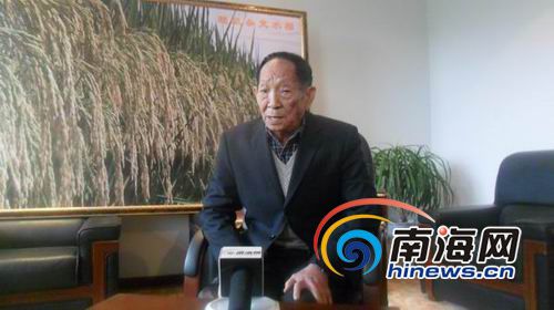 2015年1月31日，由中国科学院、中国工程院主办，两院院士评选的2014年中国十大科技进展新闻揭晓，&ldquo;超级稻亩产首破千公斤&rdquo;，入围第五项。同时，袁隆平院士作为&ldquo;技术创新和科技成果转化杰出者&rdquo;当选&ldquo;2014中国科学年度新闻人物&rdquo;。2015年2月3日，南海网记者远赴湖南长沙，专访了这位被誉为&ldquo;杂交水稻之父&rdquo;的科学家。(南海网记者孙令正摄)