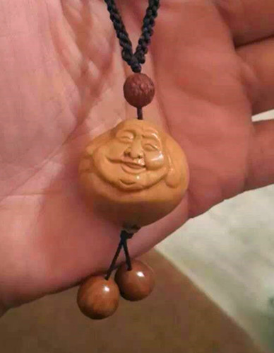 18-猴头核桃核雕-老翁